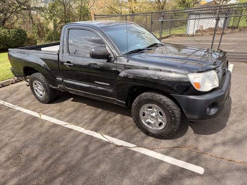 Black 2006 Toyota Tacoma Base