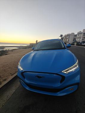 2022 Ford Mustang Mach-E Select