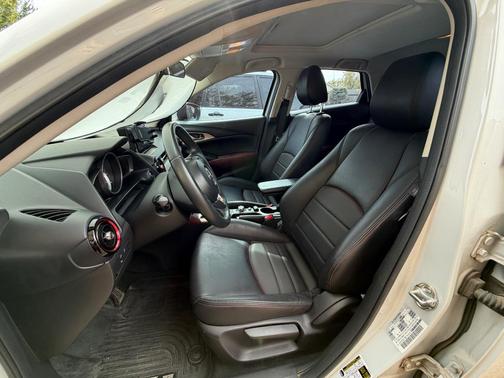 White 2017 Mazda CX-3 Touring