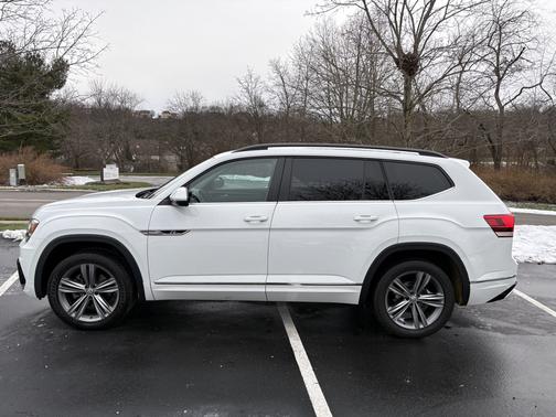 2020 Volkswagen Atlas 3.6L SE w/Technology R-Line