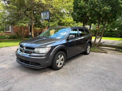 Gray 2017 Dodge Journey SXT