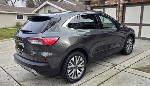 2020 Ford Escape Titanium Hybrid