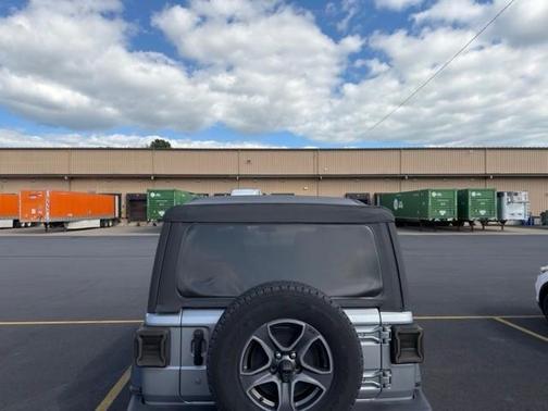 Silver 2018 Jeep Wrangler Unlimited Sport S