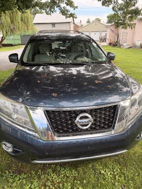 Blue 2013 Nissan Pathfinder Platinum