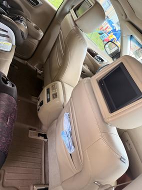Blue 2013 Nissan Pathfinder Platinum