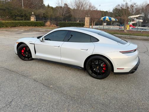 2023 Porsche Taycan Taycan GTS