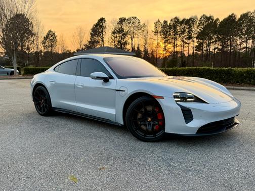 2023 Porsche Taycan Taycan GTS
