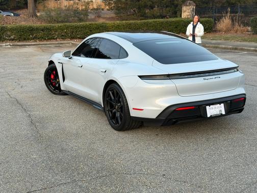 2023 Porsche Taycan Taycan GTS