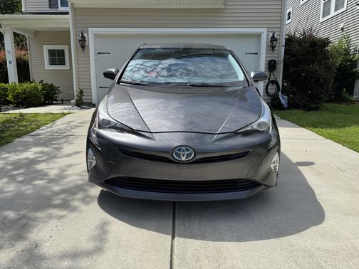 2016 Toyota Prius Four Touring