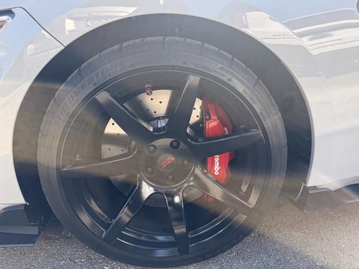 2016 Ford Shelby GT350 Base