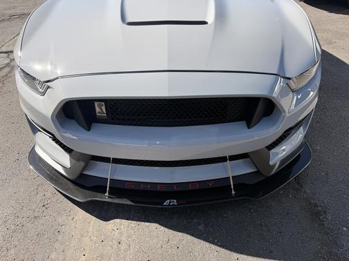 2016 Ford Shelby GT350 Base