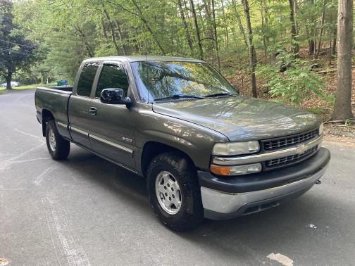 2002 Chevrolet Silverado 1500 LS Extended Cab
