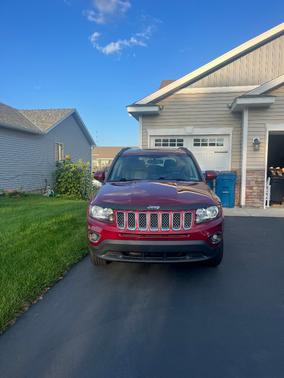 Red 2015 Jeep Compass Latitude