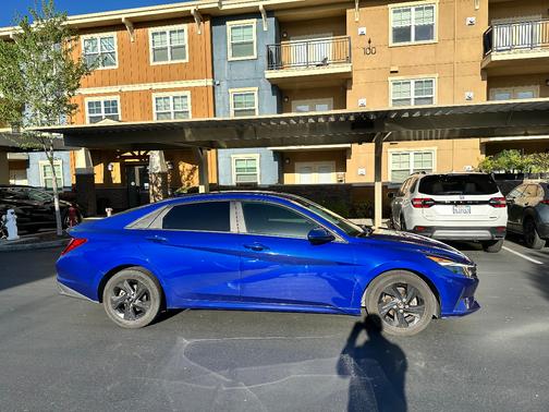 2021 Hyundai ELANTRA SEL