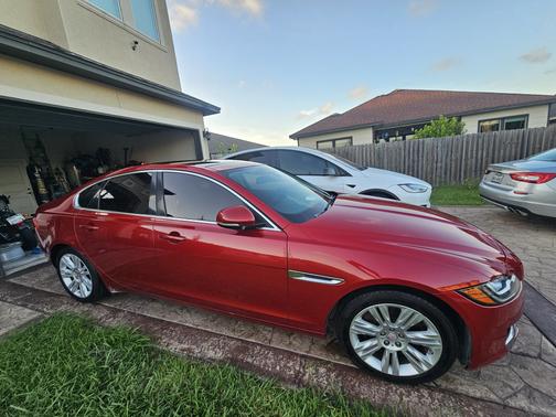 Red 2016 Jaguar XF 35t Premium