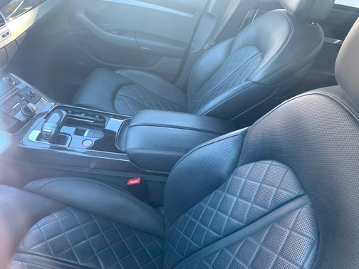 2015 Audi S8 4.0T