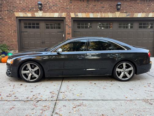 2015 Audi S8 4.0T