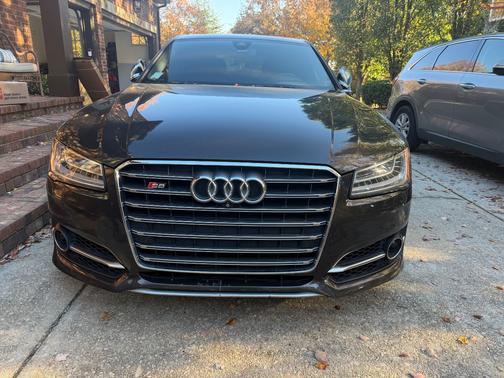 2015 Audi S8 4.0T