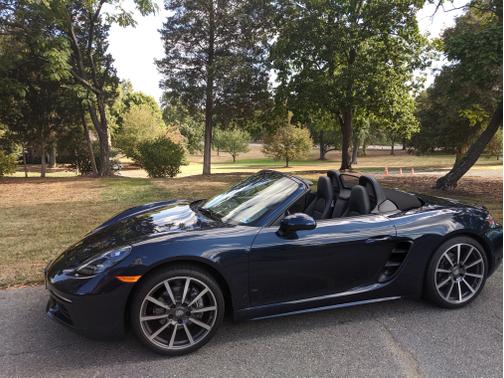 Photo 2 of 16 of 2017 Porsche 718 Boxster Base