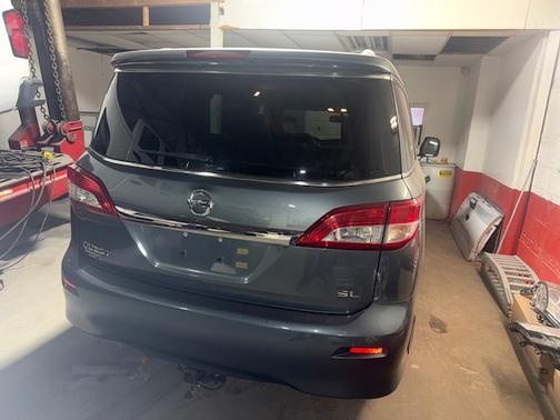 Gray 2012 Nissan Quest SL