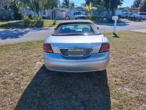2004 Chrysler Sebring LXi