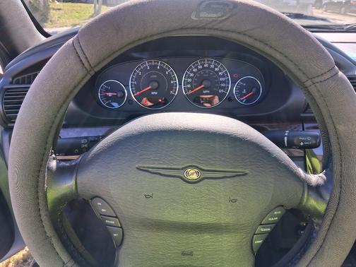 2004 Chrysler Sebring LXi