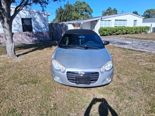 2004 Chrysler Sebring LXi