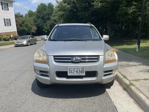 Gray 2008 Kia Sportage EX