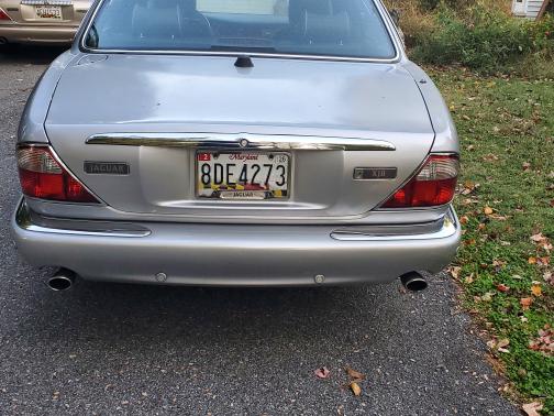 2002 Jaguar XJ8 Base