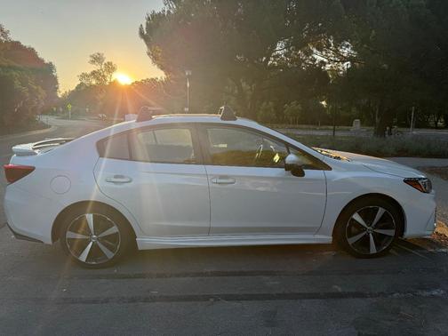 White 2018 Subaru Impreza 2.0i Sport