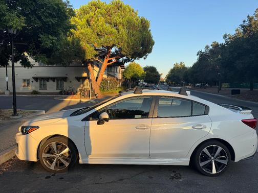White 2018 Subaru Impreza 2.0i Sport