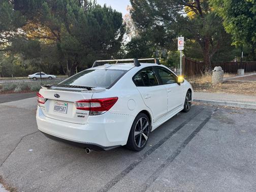 White 2018 Subaru Impreza 2.0i Sport