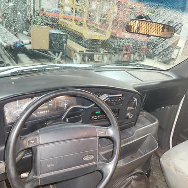 1996 Ford E150 Base
