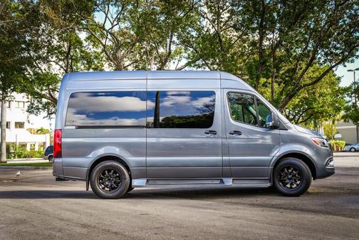 2022 Mercedes-Benz Sprinter 2500 Standard Roof