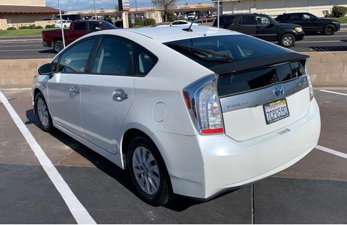 2013 Toyota Prius Plug-in Base