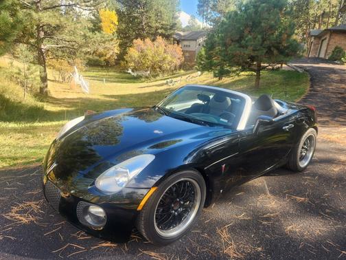 Black 2008 Pontiac Solstice GXP