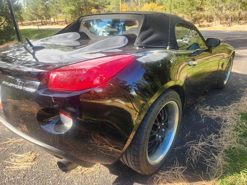 Black 2008 Pontiac Solstice GXP