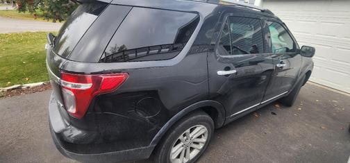 Black 2015 Ford Explorer XLT
