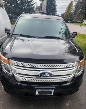 Black 2015 Ford Explorer XLT