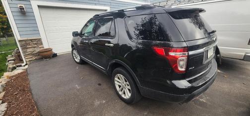 Black 2015 Ford Explorer XLT