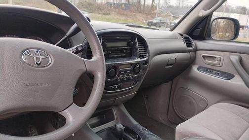 Silver 2003 Toyota Sequoia SR5