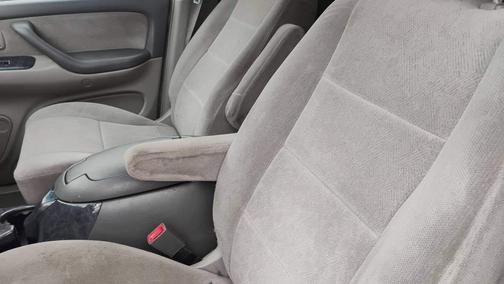 Silver 2003 Toyota Sequoia SR5