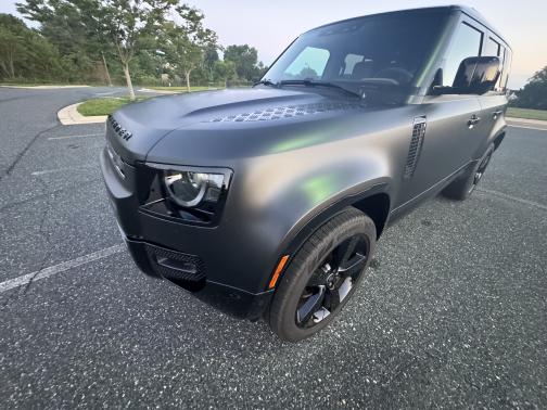 2025 Land Rover Defender 110 P400 X-Dynamic SE