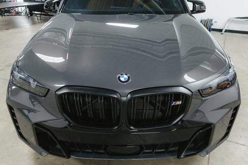 Gray 2024 BMW X5 M60i