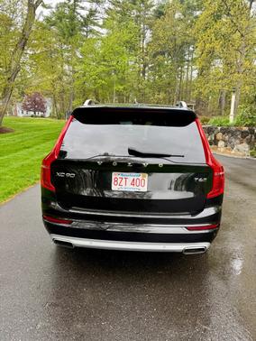 Black 2018 Volvo XC90 T6 Momentum