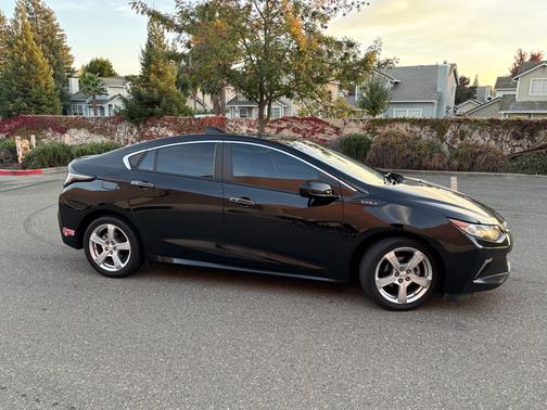 2017 Chevrolet Volt LT