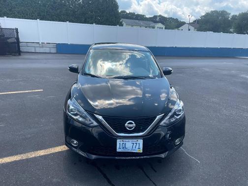 Black 2016 Nissan Sentra SR