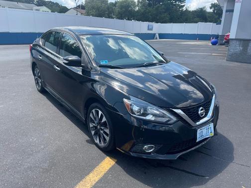 Black 2016 Nissan Sentra SR