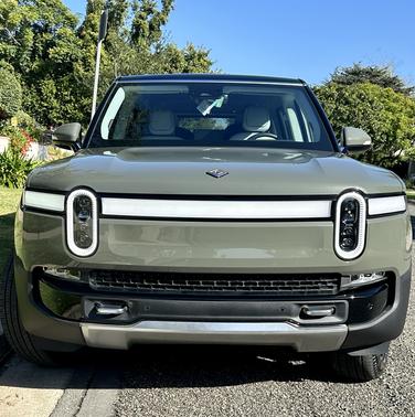 2023 Rivian R1S Launch Edition