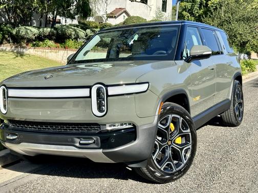 2023 Rivian R1S Launch Edition